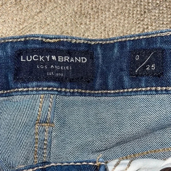 Lucky Brand denim shorts - size 0 - H - Picture 2 of 5